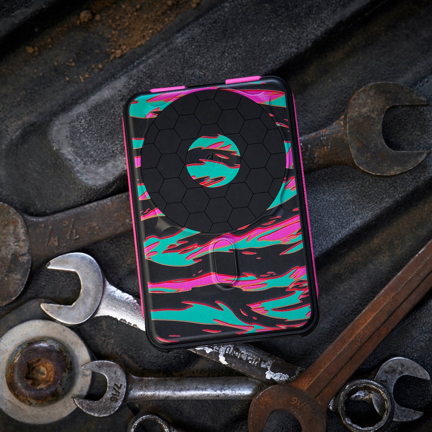 Ridge Wallet for MagSafe + Power Bank - Neon Tiger